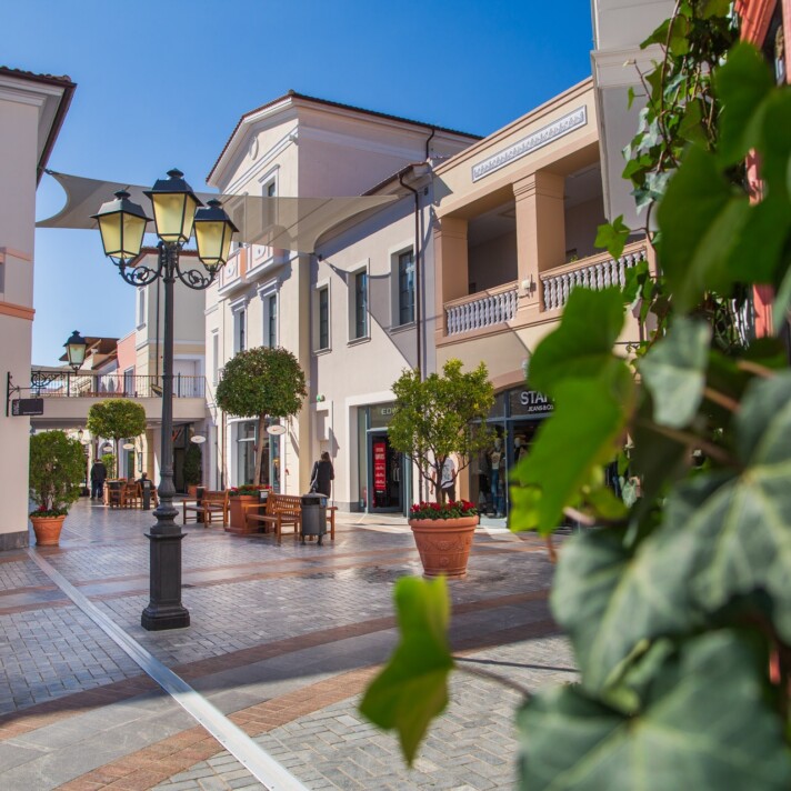 GRVisit McArthurGlen Designer Outlet Athens