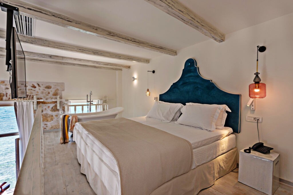 thalassa 1
