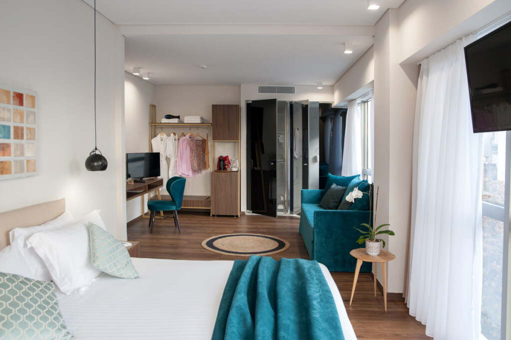 athens signature 3