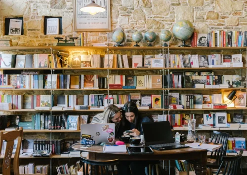 9 &beta;&iota;&beta;&lambda;&iota;&omicron;&pi;&omega;&lambda;&epsilon;ί&alpha; &tau;&eta;&sigmaf; &Alpha;&theta;ή&nu;&alpha;&sigmaf; ό&pi;&omicron;&upsilon; &chi;&omicron;&rho;&tau;&alpha;ί&nu;&epsilon;&iota;&sigmaf; &delta;&iota;ά&beta;&alpha;&sigma;&mu;&alpha;, &pi;ί&nu;&omicron;&nu;&tau;&alpha;&sigmaf; &tau;&omicron;&nu; &kappa;&alpha;&phi;έ &sigma;&omicron;&upsilon;