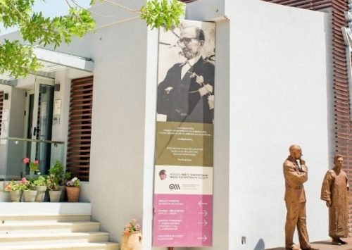 &Omicron; &laquo;&Zeta;&omicron;&rho;&mu;&pi;ά&sigmaf;&raquo; &epsilon;&pi;&iota;&sigma;&tau;&rho;έ&phi;&epsilon;&iota; &sigma;&tau;&eta; &gamma;&epsilon;&nu;έ&tau;&epsilon;&iota;&rho;&alpha; &tau;&omicron;&upsilon; &Nu;. &Kappa;&alpha;&zeta;&alpha;&nu;&tau;&zeta;ά&kappa;&eta; &kappa;&alpha;&iota; &gamma;ί&nu;&epsilon;&tau;&alpha;&iota; &gamma;&iota;&omicron;&rho;&tau;ή &pi;&omicron;&lambda;&iota;&tau;&iota;&sigma;&mu;&omicron;ύ