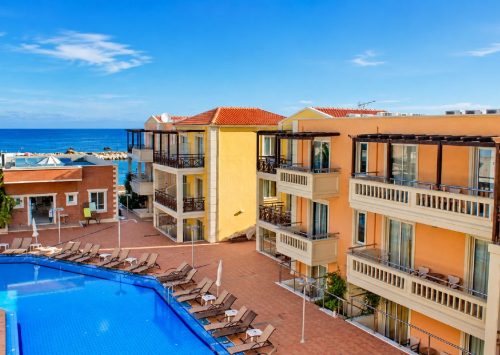 Porto Kalamaki Hotel: &Tau;&omicron; &delta;&iota;&kappa;ό &sigma;&omicron;&upsilon; &kappa;&alpha;&lambda;&omicron;&kappa;&alpha;&iota;&rho;&iota;&nu;ό &kappa;&alpha;&tau;&alpha;&phi;ύ&gamma;&iota;&omicron; &sigma;&tau;&alpha; &Chi;&alpha;&nu;&iota;ά!